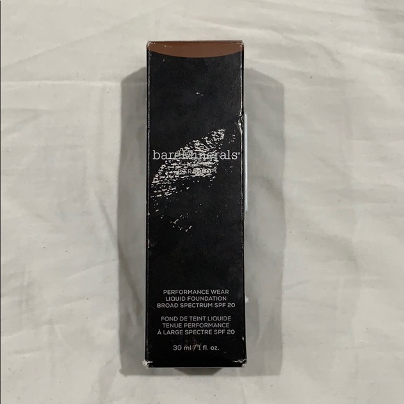 bareMinerals Other - BareMinerals BarePRO Liquid Foundation in Cocoa 30